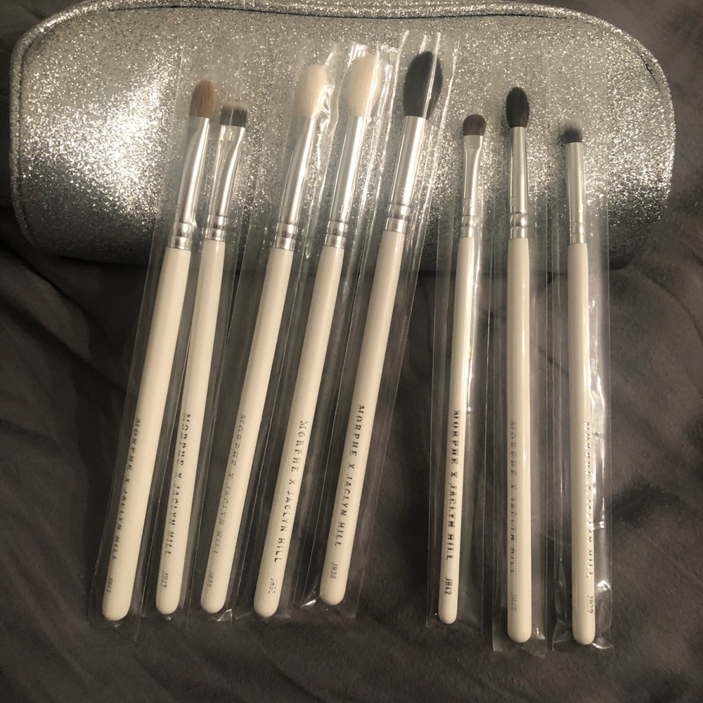 Jacklyn Hill Brush case with brushes